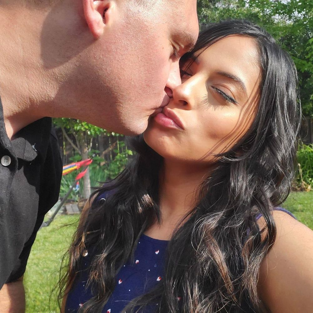 Meet your Posher, Yazney